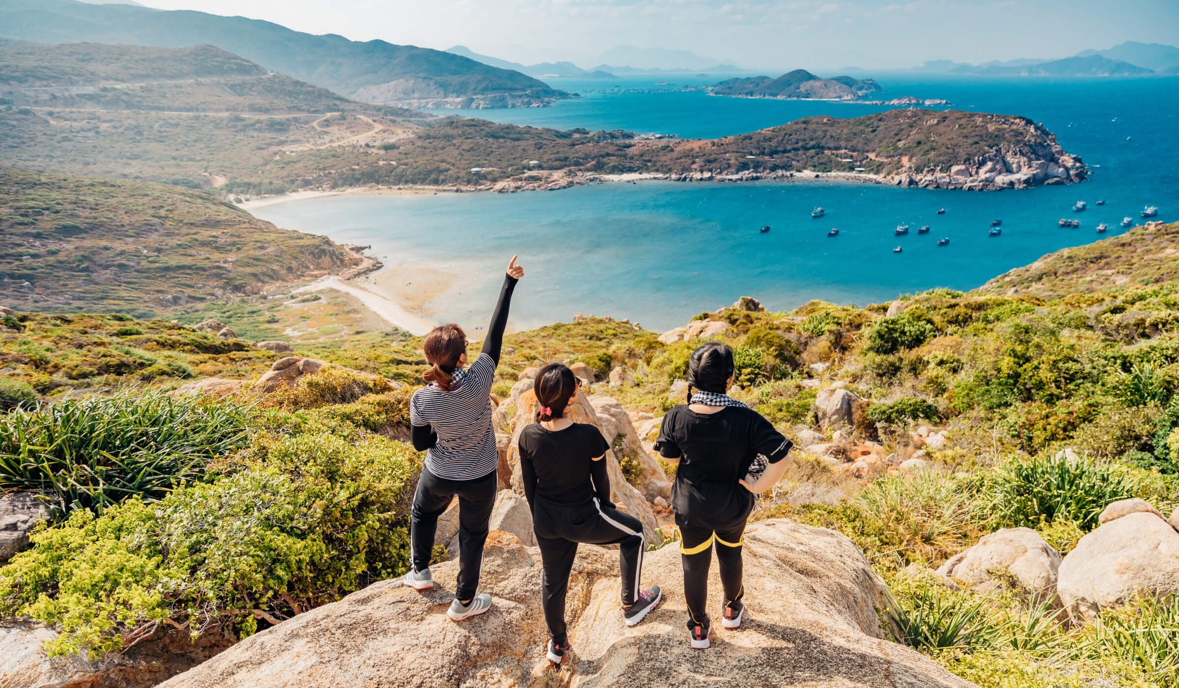 friends on mountain