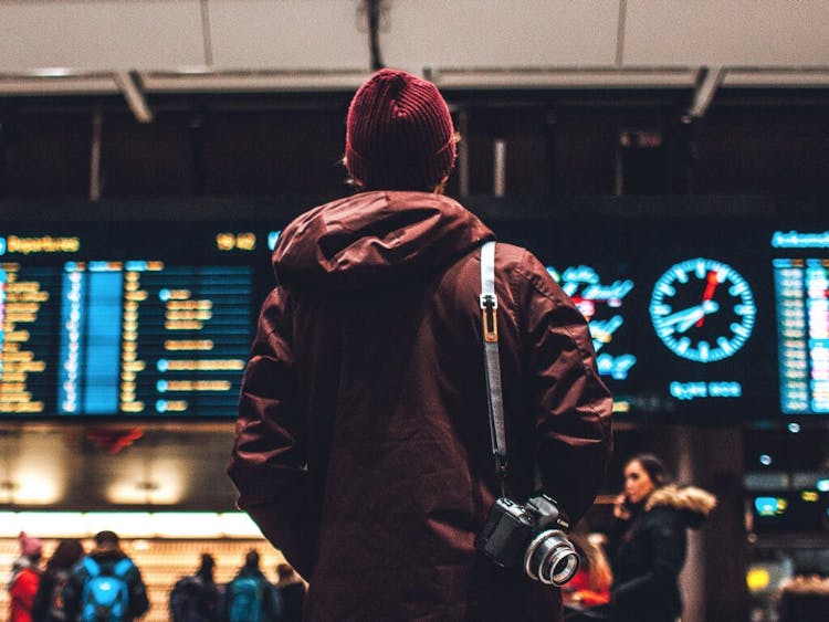 The Best and Worst US Airports for Cheap International Flights