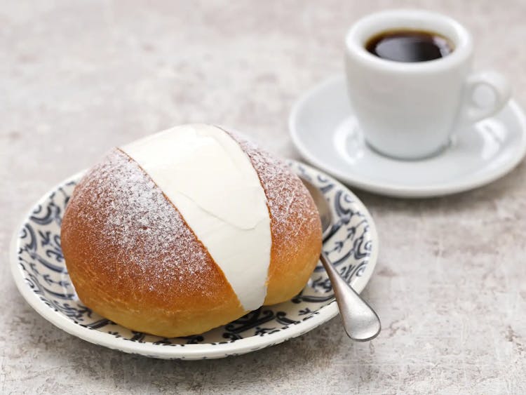 Maritozzo: The Roman Pastry That Leads to Marriage