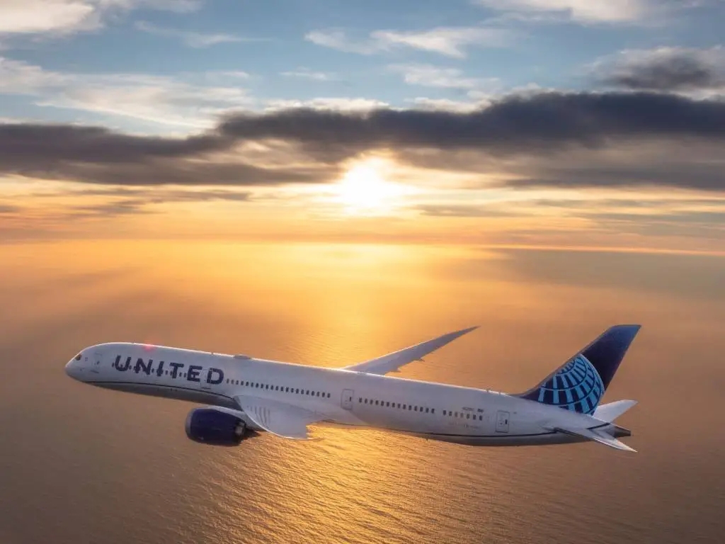 United 787.