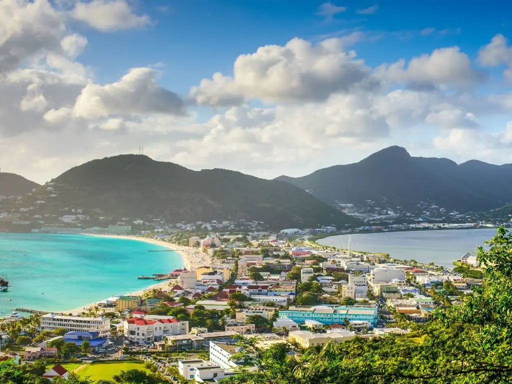 Sint Maarten/Saint Martin.